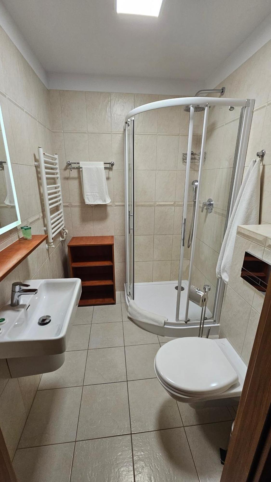 Hotel Sypniewo Margonin Екстериор снимка