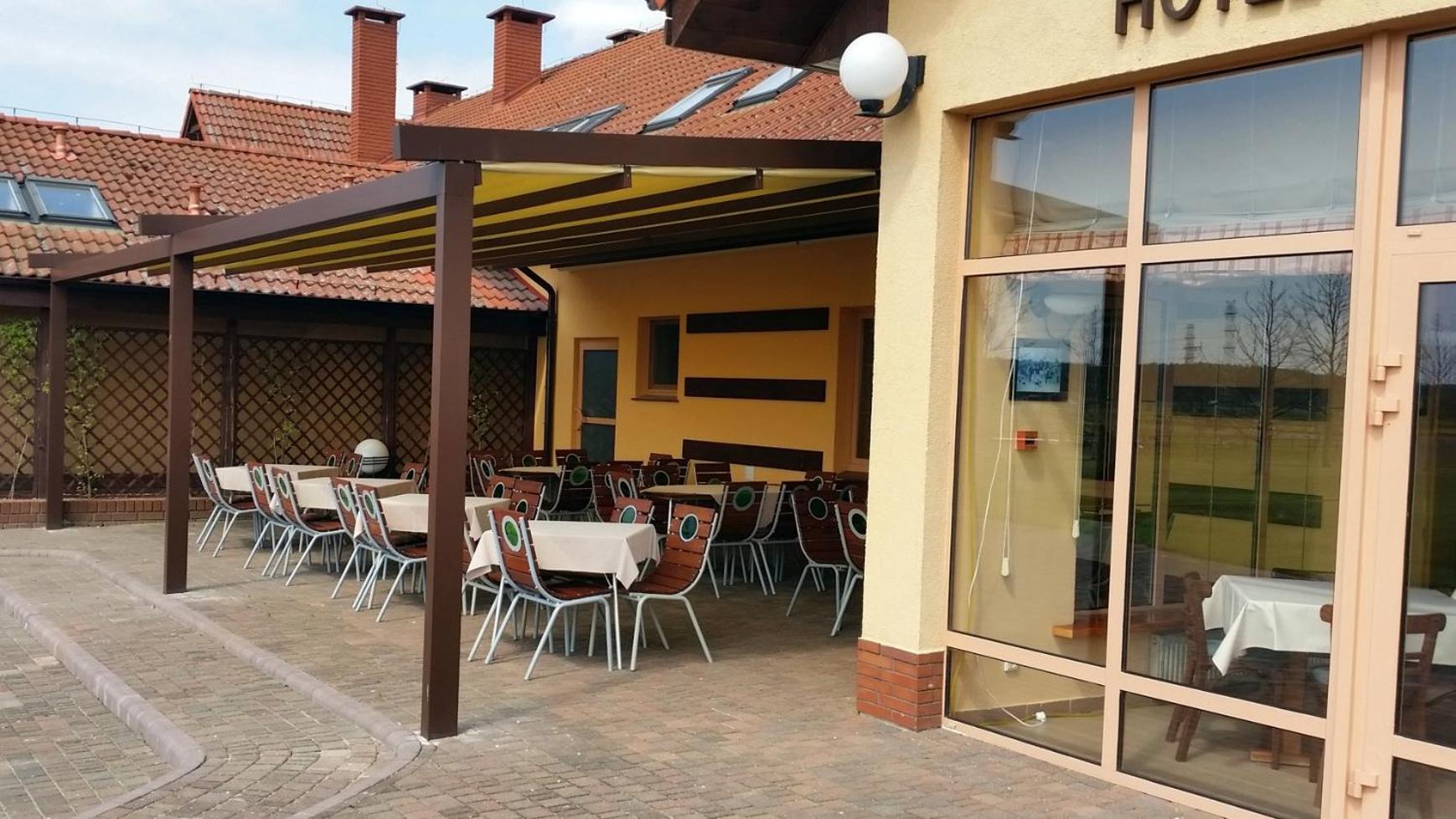Hotel Sypniewo Margonin Екстериор снимка