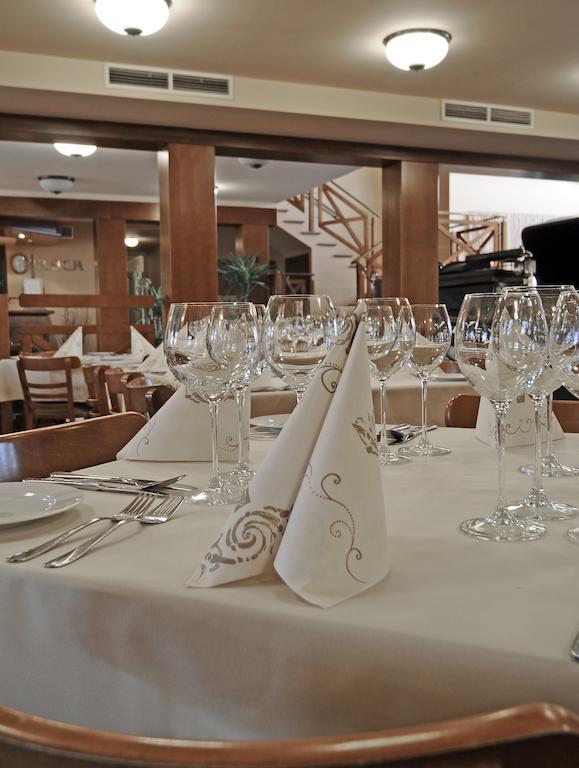Hotel Sypniewo Margonin Екстериор снимка